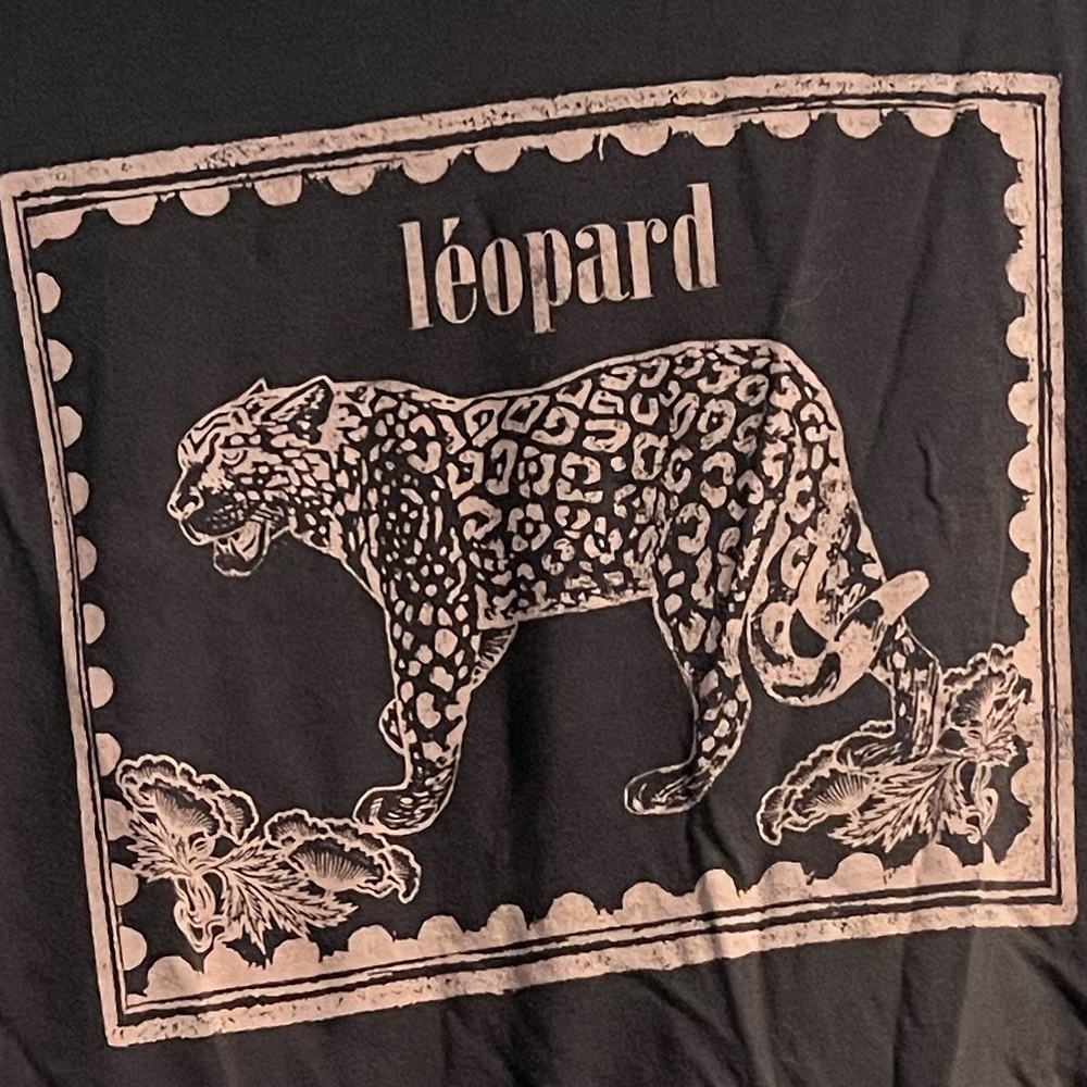 Anthropologie Letluv Leopard Stamp Tee - Sz. M - Picture 9 of 9